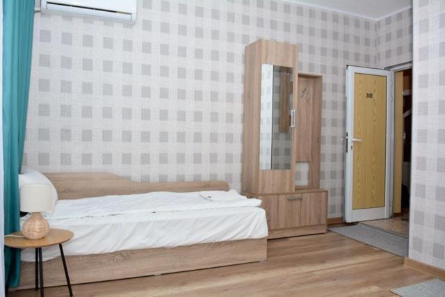 Hotel Rade 1 Vratsa Экстерьер фото