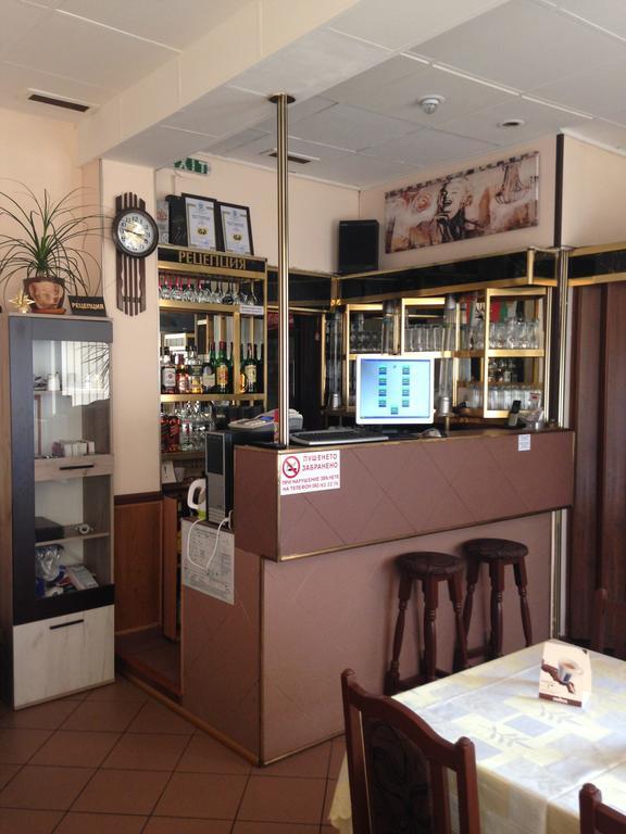 Hotel Rade 1 Vratsa Экстерьер фото